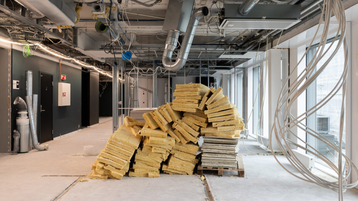 Bildet viser glava (isolasjon) som skal gjenbrukes i rehabiliteringen.