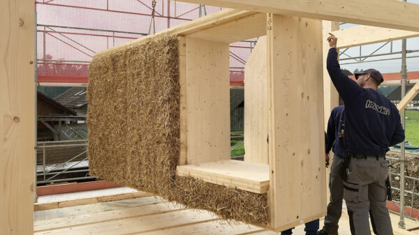 På seminaret vil Paul Schmidt snakke om mangfoldet av halmkonstruksjoner i Sveits. Foto: Atelier Schmidt