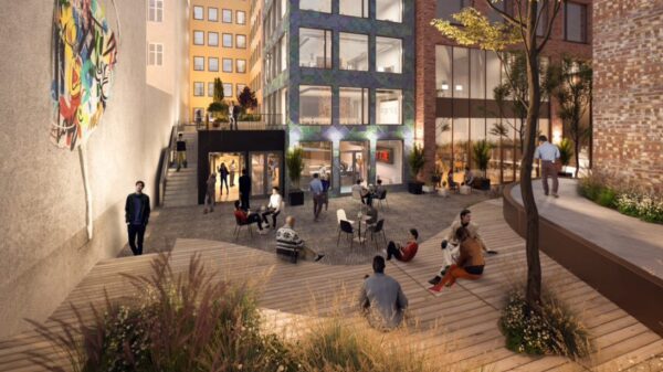 Kristian Augusts gate 13 i Oslo er et kontorbygg fra 1950-tallet i 8 etasjer. Nå skal det oppgraderes, med fokus på gjenbruk av materialer. Utbygger: Entra ASA. Ill.: MAD arkitekter