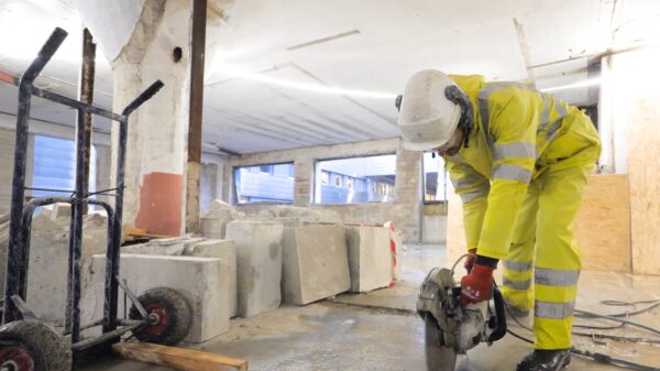 Hvordan bygge en ny heissjakt ved hjelp av gjenbrukte materialer. Foto: Frydenbø Eiendom