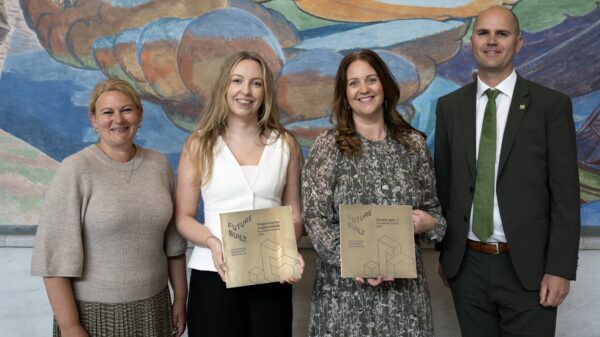 Cecilie Dahl-Jørgensen Pind (ordfører Nordre Follo kommune), Rebecca Celine Høynes (prosjektleder Nordre Follo kommune), Marit Sve (prosjektleder E C Dahls Eiendom) og  Lars Viko Gaupset (byråd for byutvikling Trondheim kommune). Foto: Torbjørn Tandberg