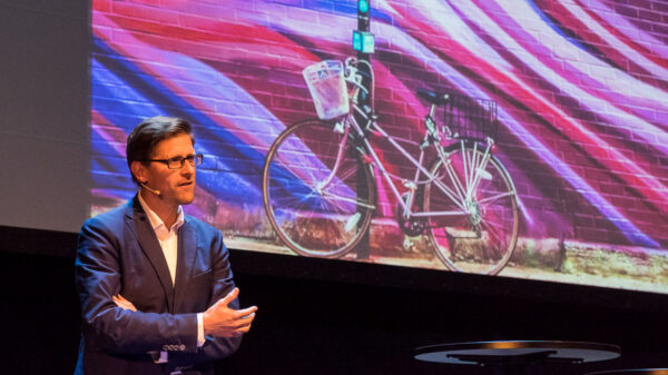 T Lauluten DSF2507 72dpi