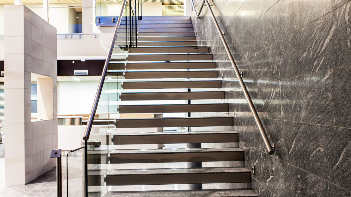 Grensesvingen 7 stairs