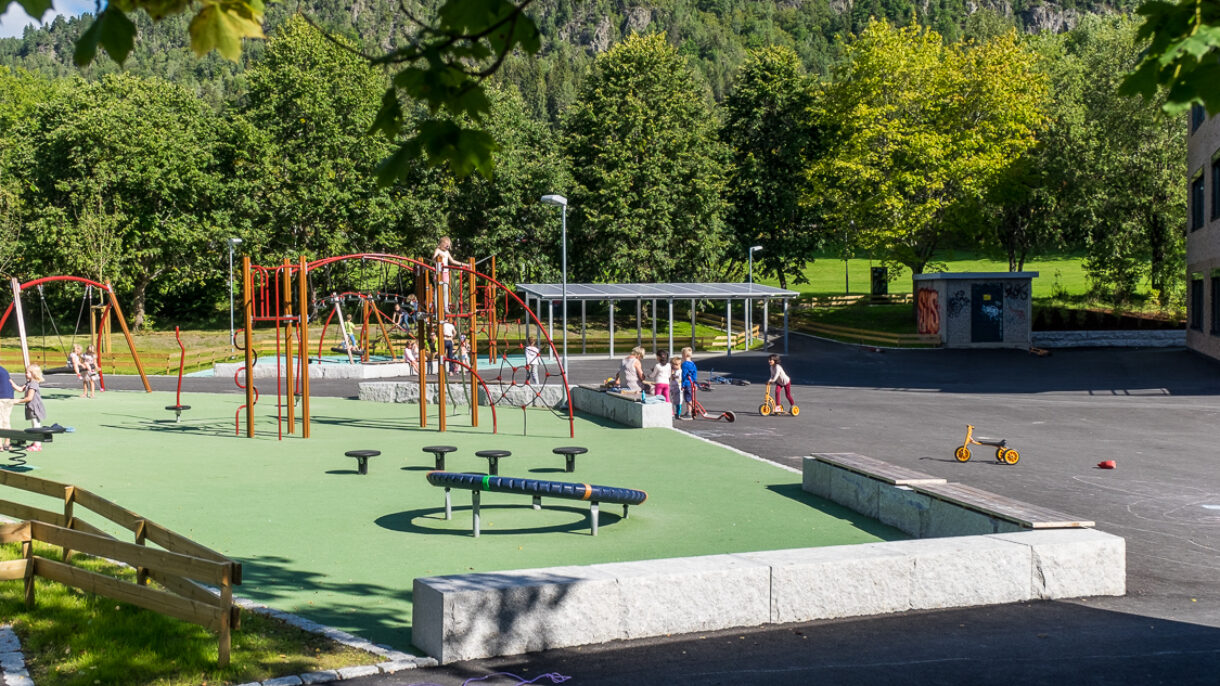 Rykkinn skole - sykkelparkering Foto Tove Lauluten