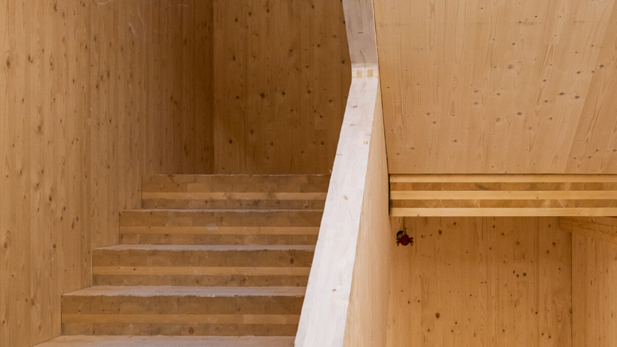 T Lauluten R6 1568 web 72dpi