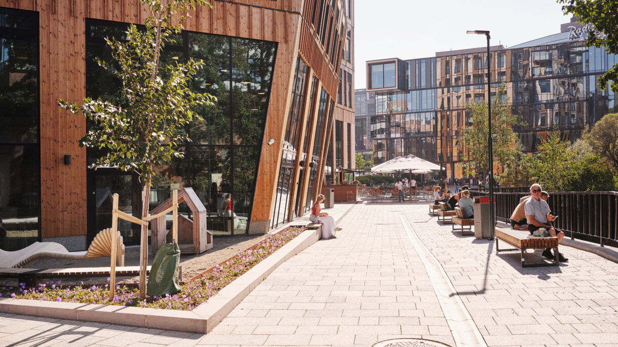 2015120 OS N1304 publication