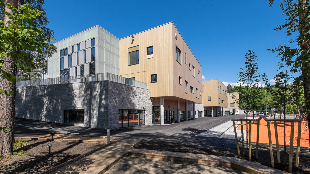 Bjørnsletta skole grøntareal Fotograf Tove Lauluten