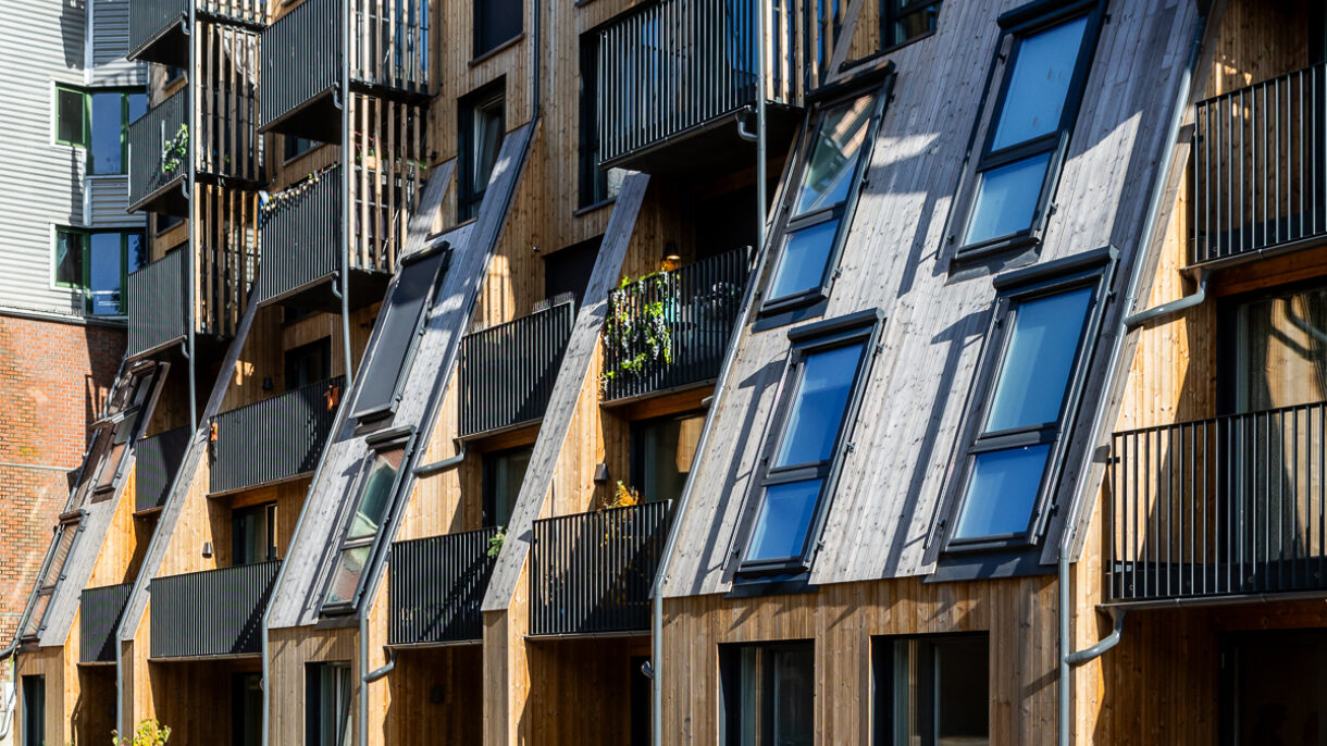 T Lauluten R6 1950 web 72dpi